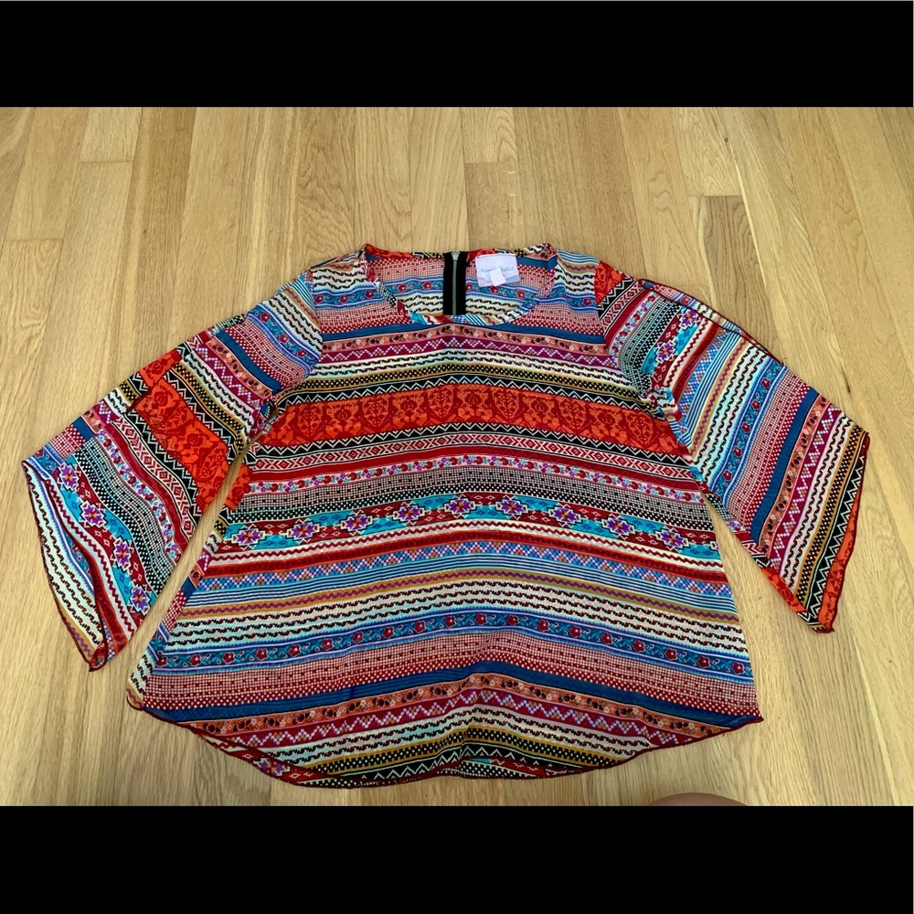 Romeo and Juliet Couture slit sleeve top